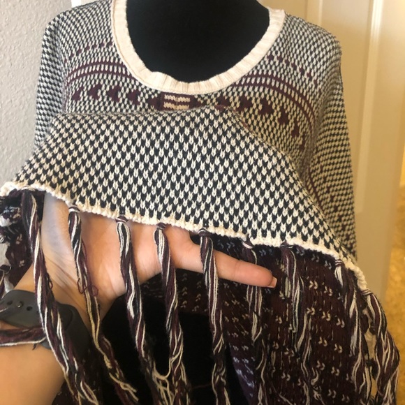 Poncho - Picture 4 of 4